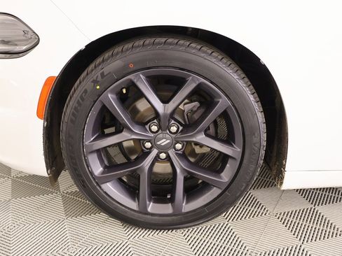 Used 2020 Dodge Charger SXT w/ Blacktop Package image 16