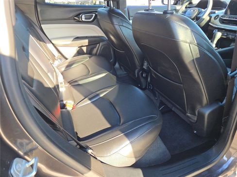 Used 2024 Jeep Compass Limited image 11