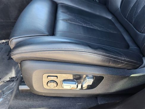 Used 2023 BMW X7 xDrive40i w/ Executive Package image 22
