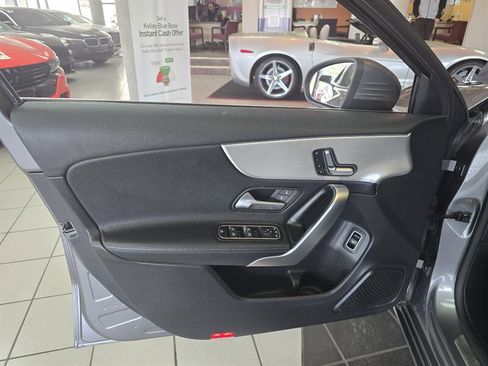 Used 2020 Mercedes-Benz A 220 w/ Premium Package image 9