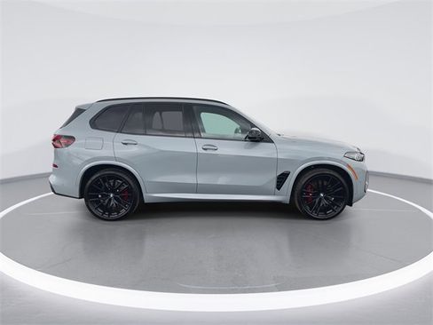 Used 2025 BMW X5 M60i image 9