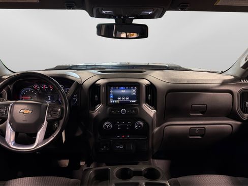 Used 2021 Chevrolet Silverado 2500 Custom w/ Custom Value Package image 21