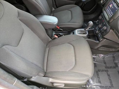 Used 2020 Jeep Renegade Altitude AWD/4WD image 20