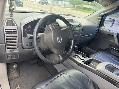 Used 2004 Nissan Titan LE w/ (Tow) Big Tow Pkg image 10