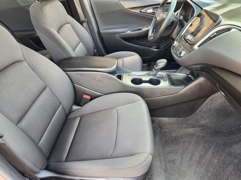 Used 2025 Chevrolet Malibu LT FWD image 14