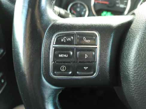 Used 2016 Jeep Wrangler Rubicon w/ Power Convenience Group image 21