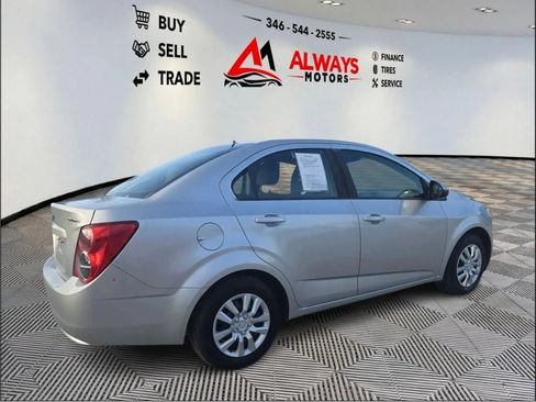 Used 2013 Chevrolet Sonic LS FWD image 16