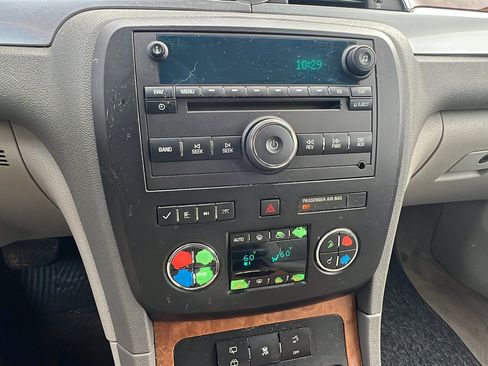 Used 2008 Buick Enclave CX w/ Driver Confidence Package image 33