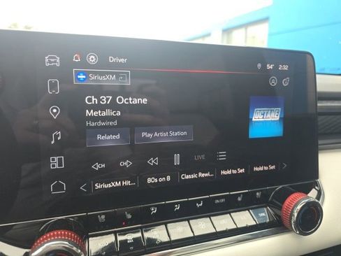 Used 2024 GMC Canyon AT4X w/ AT4X AEV Edition image 18