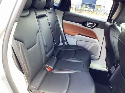 Used 2024 Jeep Compass Limited image 32