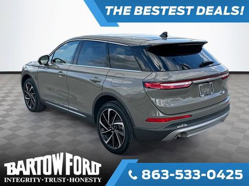 Used 2025 Lincoln Corsair Reserve image 7