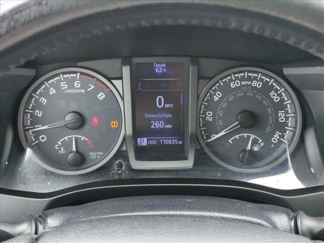 Used 2016 Toyota Tacoma TRD Sport AWD/4WD image 10
