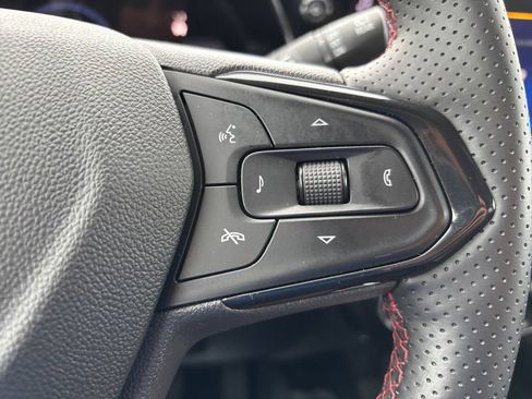 Used 2024 Chevrolet Trax RS w/ Driver Confidence Package FWD image 31