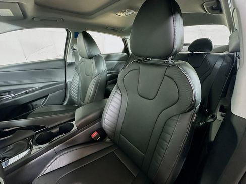 New 2026 Hyundai Elantra Limited image 21