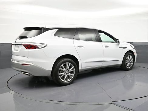 Used 2023 Buick Enclave Essence w/ Experience Buick Package AWD/4WD image 5