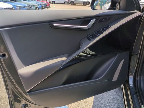 New 2025 Kia Niro SX Touring image 37