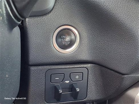 Used 2023 Toyota Tundra Limited image 14