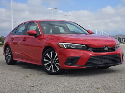 Used 2024 Honda Civic EX image 2