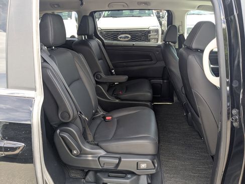 Used 2025 Honda Odyssey EX-L image 32