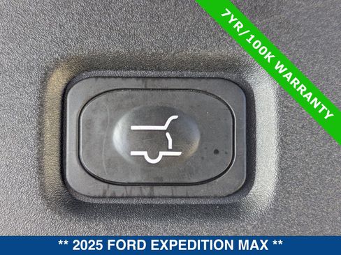 Certified 2025 Ford Expedition Max Platinum w/ Driver's Package AWD/4WD image 16