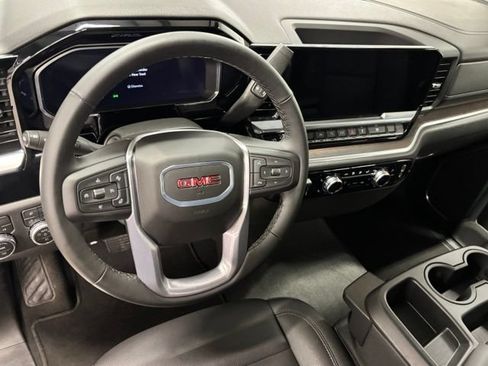 Used 2026 GMC Sierra 1500 SLT AWD/4WD image 15