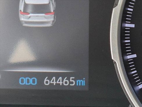 Used 2020 Toyota RAV4 XLE w/ Convenience Package AWD/4WD image 7