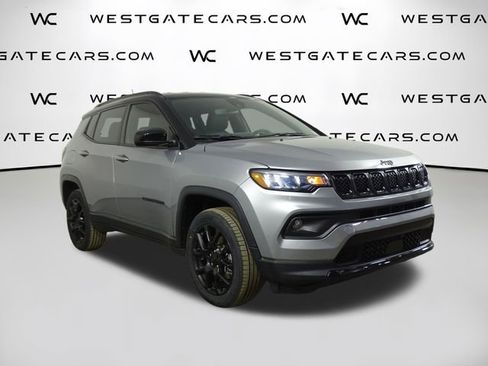 Used 2023 Jeep Compass Altitude image 2