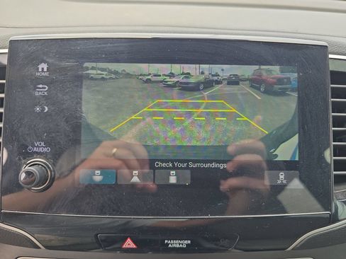 Used 2021 Honda Pilot EX image 19