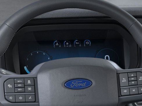 New 2025 Ford F150 Lariat w/ Equipment Group 502A High image 39