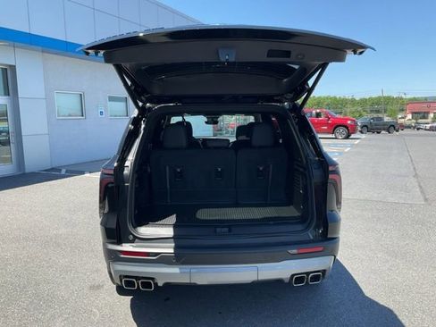 Used 2025 Chevrolet Traverse Z71 w/ Enhanced Driving Package AWD/4WD image 19