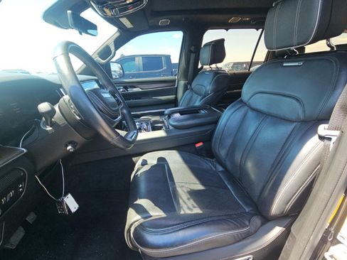 Used 2022 Jeep Grand Wagoneer Series II w/ Premium Group II AWD/4WD image 8