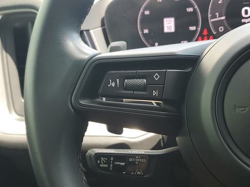 Used 2024 Porsche Cayenne Coupe AWD/4WD image 24
