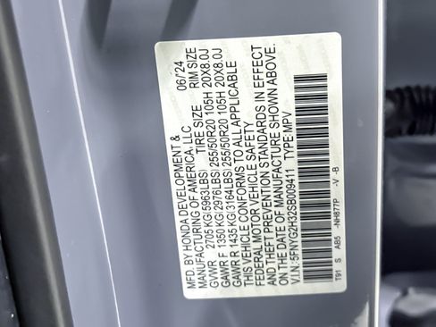 Used 2025 Honda Pilot Sport image 21