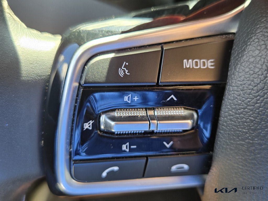 Certified 2023 Kia Sorento S FWD image 27