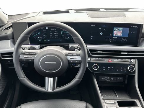 New 2025 Hyundai Sonata Limited FWD image 17