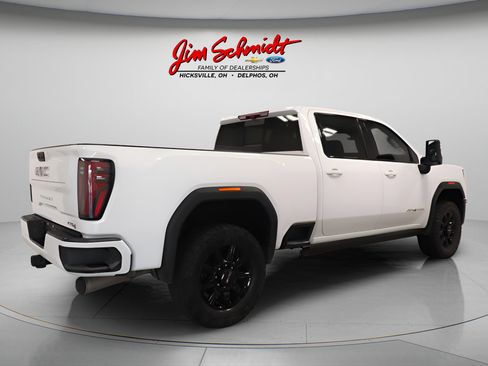 Used 2026 GMC Sierra 2500 AT4 w/ AT4 Premium Plus Package AWD/4WD image 6