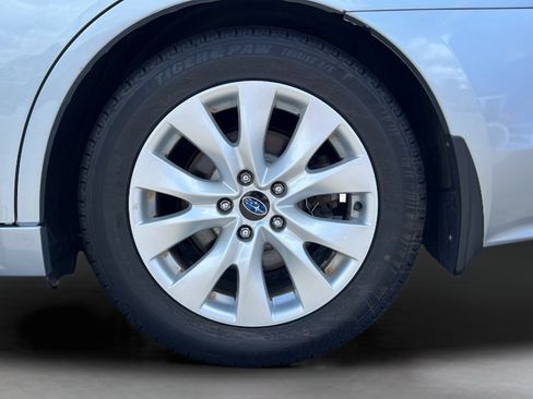 Used 2016 Subaru Legacy 2.5i Premium AWD/4WD image 9