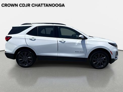 Used 2024 Chevrolet Equinox RS w/ RS Leather Package AWD/4WD image 4