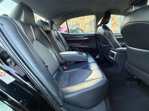 Used 2019 Toyota Camry SE image 20