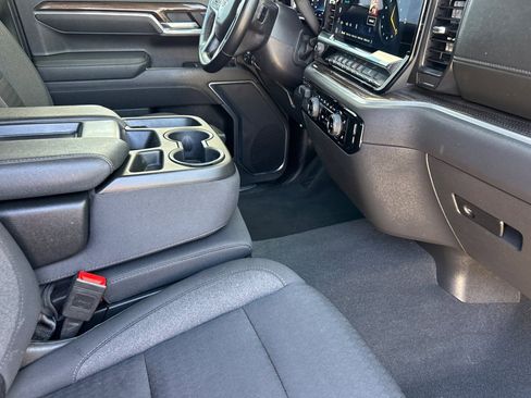Used 2025 Chevrolet Silverado 1500 LT Trail Boss w/ Protection Package AWD/4WD image 16