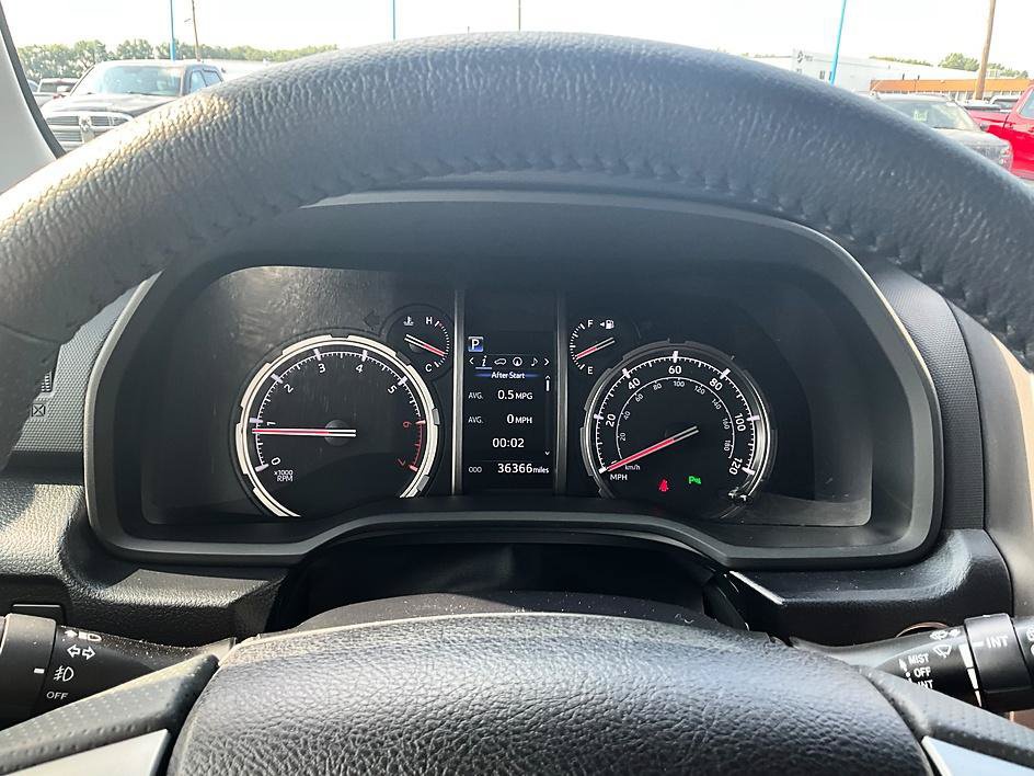 Used 2022 Toyota 4Runner Limited AWD/4WD image 18