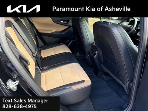 Used 2025 Chevrolet Equinox ACTIV w/ Safety and Technology Package image 23