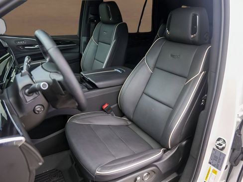 Used 2024 Cadillac Escalade Sport w/ Touring Package image 7