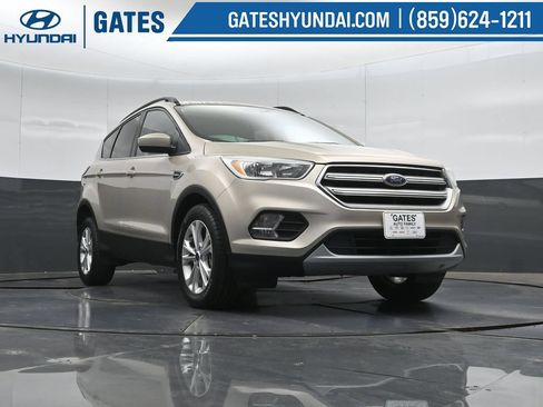 Used 2018 Ford Escape SE AWD/4WD image 38