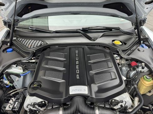 Used 2014 Porsche Panamera S RWD image 5