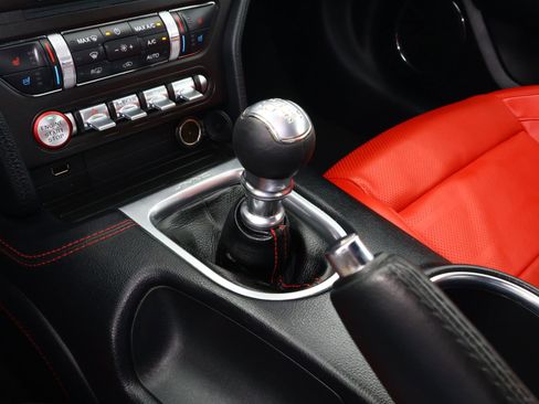 Used 2022 Ford Mustang GT Premium w/ Equipment Group 401A RWD image 22