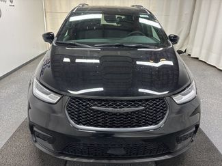 New 2026 Chrysler Pacifica Select FWD video 2
