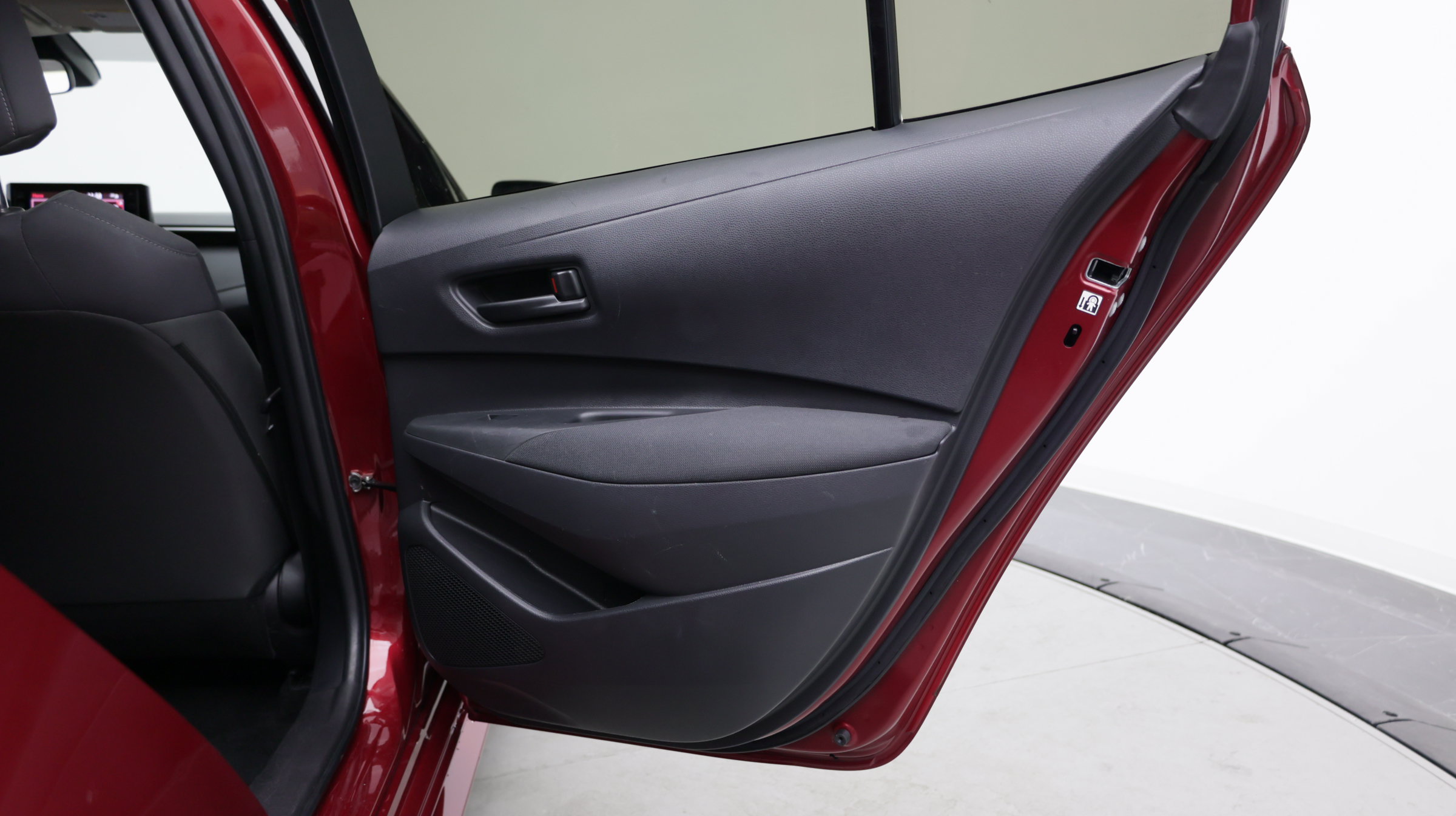 Used 2022 Toyota Corolla LE FWD image 28