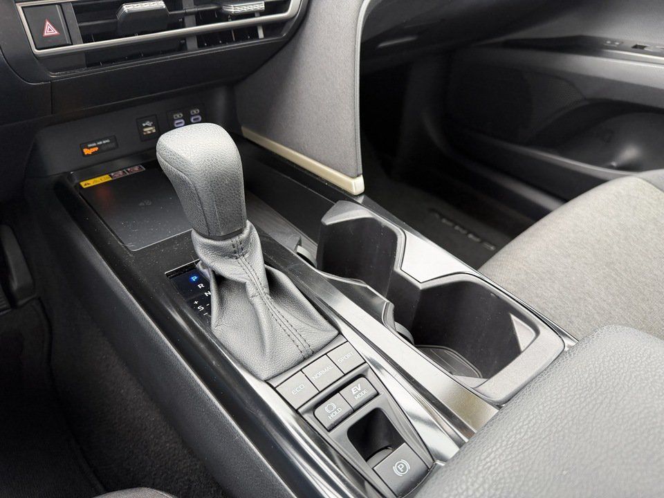 Used 2025 Toyota Camry LE FWD image 20