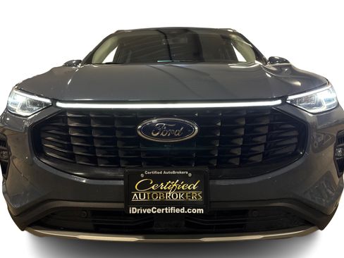 Used 2024 Ford Escape Platinum AWD/4WD image 11